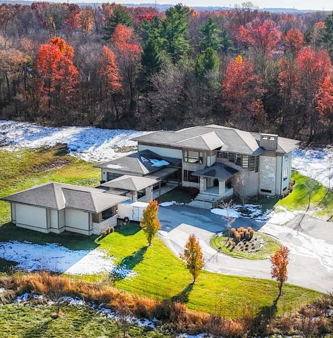 5.35 Acres of Residential Land with Home for Sale in Valparaiso, Indiana