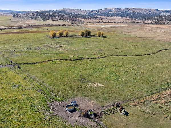 1,555 Acres of Land for Sale in Antelope, Oregon