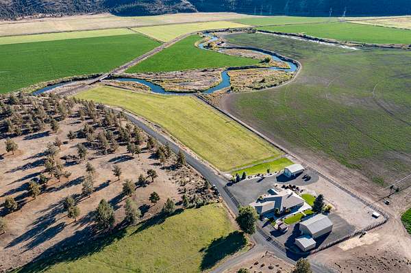 830 Acres of Land for Sale in Prineville, Oregon