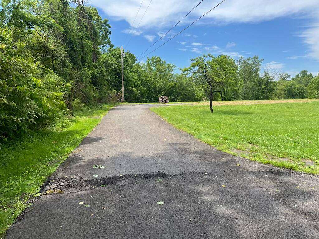 1.28 Acres of Residential Land for Sale in Burkesville, Tennessee