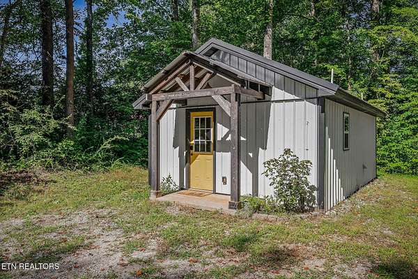 1.64 Acres of Residential Land with Home for Sale in Byrdstown, Tennessee