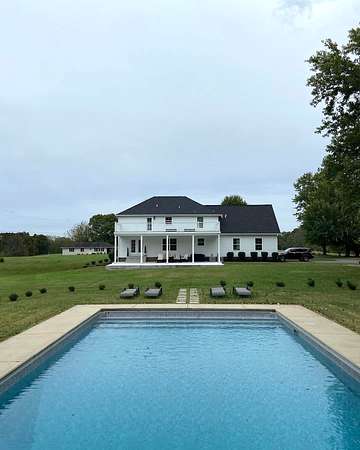 2.17 Acres of Residential Land with Home for Sale in Lafayette, Tennessee