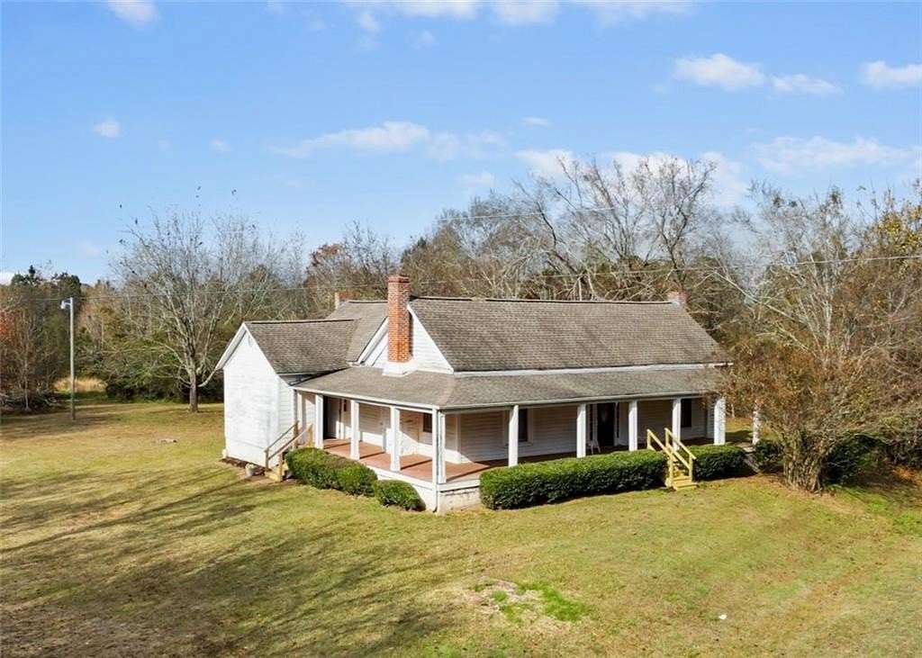 7.19 Acres of Residential Land with Home for Sale in Madison, Georgia