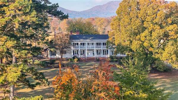 333 Acres of Recreational Land with Home for Sale in Dardanelle, Arkansas