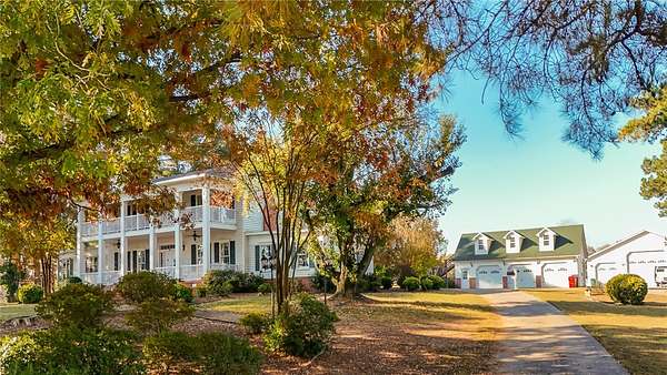 333 Acres of Recreational Land with Home for Sale in Dardanelle, Arkansas