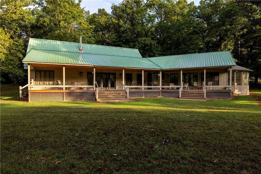 1,190 Acres of Recreational Land with Home for Sale in Yellville, Arkansas