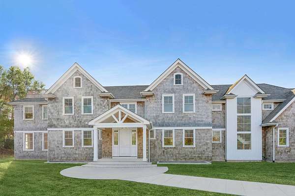 3.1 Acres of Residential Land with Home for Sale in East Hampton, New York