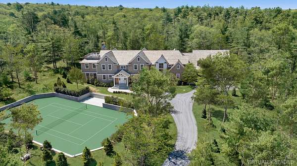 3.1 Acres of Land with Home for Sale in East Hampton, New York