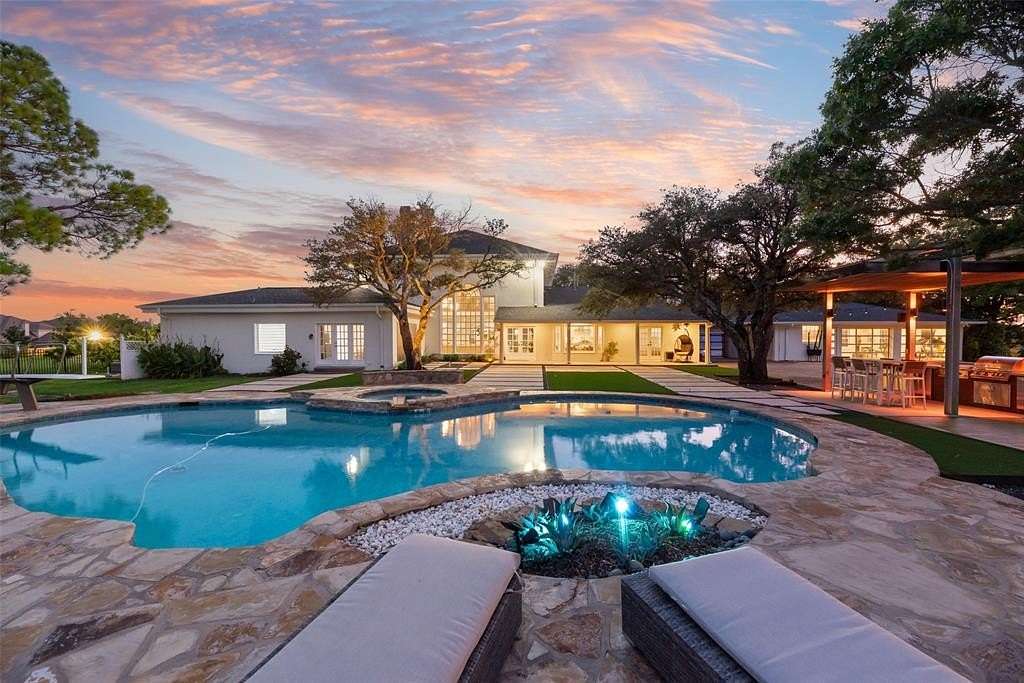 6.22 Acres of Residential Land with Home for Lease in Garland, Texas