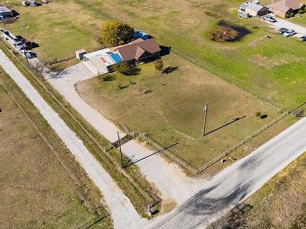 3 Acres of Land with Home for Sale in Decatur, Texas