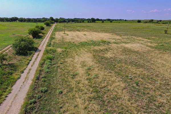 11.8 Acres of Agricultural Land for Sale in Jacksboro, Texas