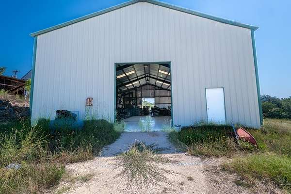 7 Acres of Improved Mixed-Use Land for Sale in Medina, Texas