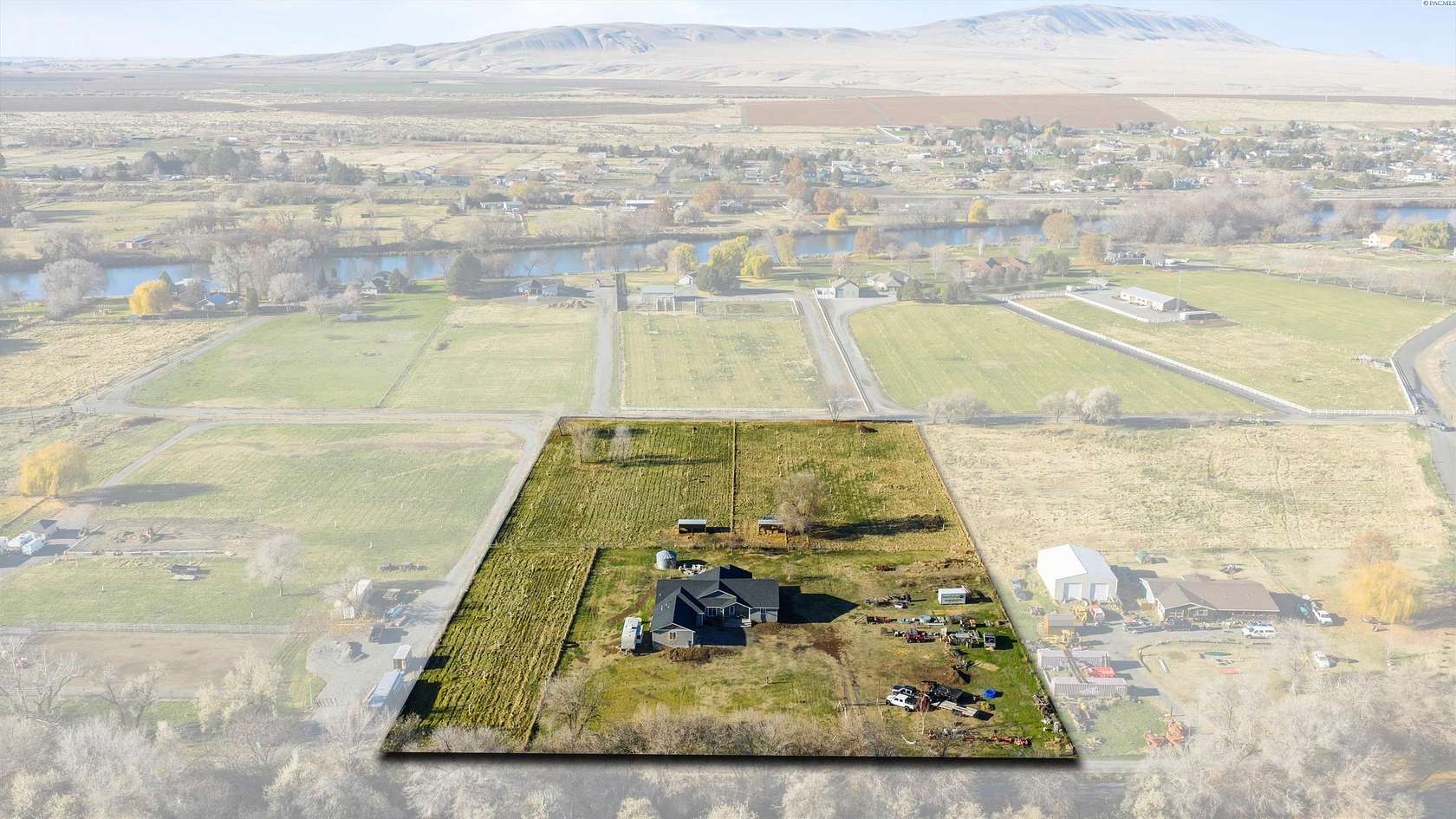5 Acres of Land with Home for Sale in West Richland, Washington