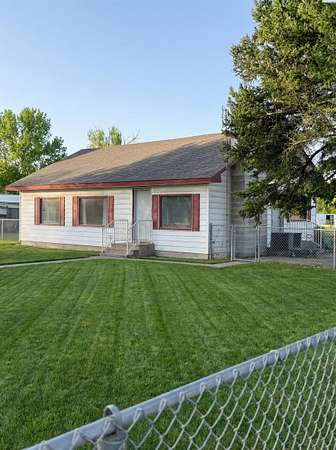 3 Acres of Residential Land with Home for Sale in Kennewick, Washington