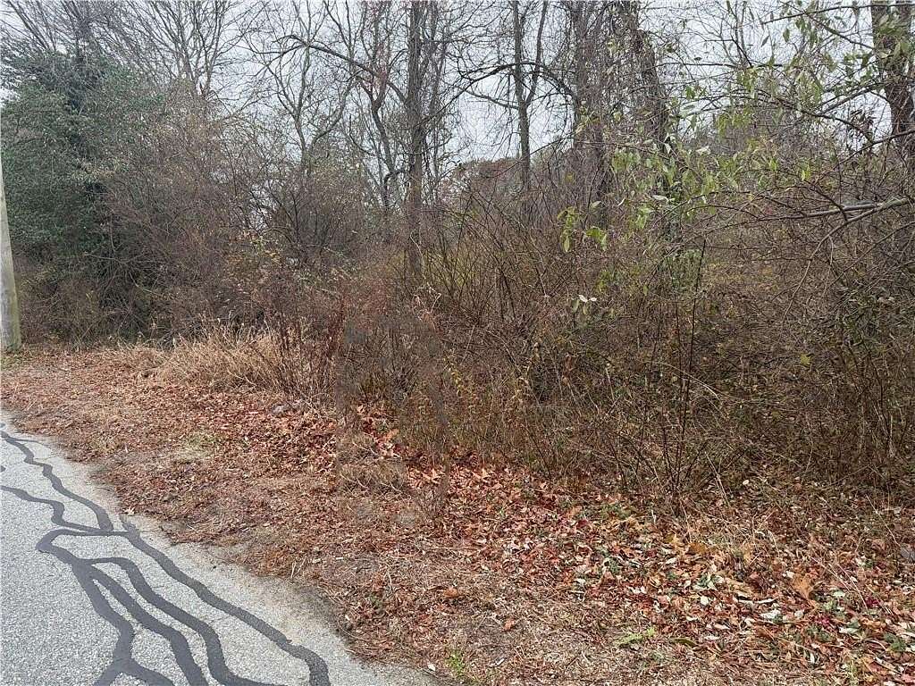 1.39 Acres of Residential Land for Sale in South Kingstown Town, Rhode Island