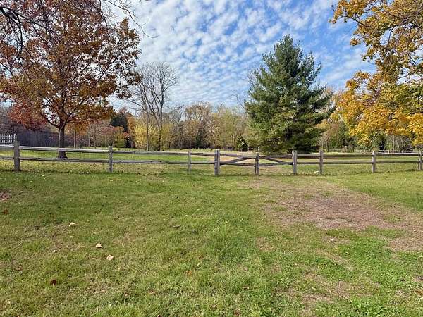 1.37 Acres of Residential Land for Sale in Lake Forest, Illinois