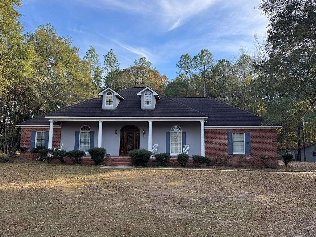 4.6 Acres of Land with Home for Sale in Troy, Alabama