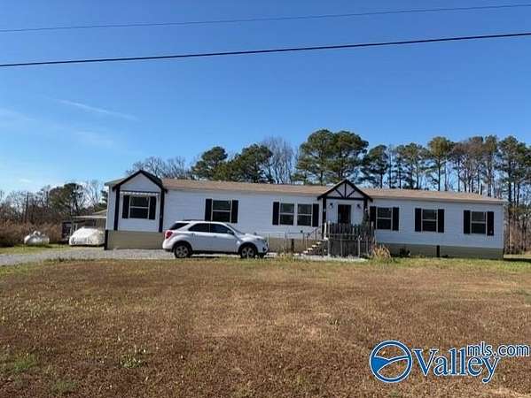 1.5 Acres of Residential Land with Home for Sale in Baileyton, Alabama