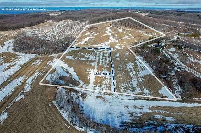 21.4 Acres of Land for Sale in Leelanau Township, Michigan