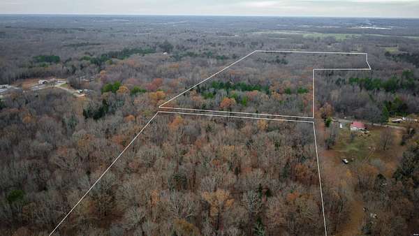67 Acres of Recreational Land for Sale in Gleason, Tennessee