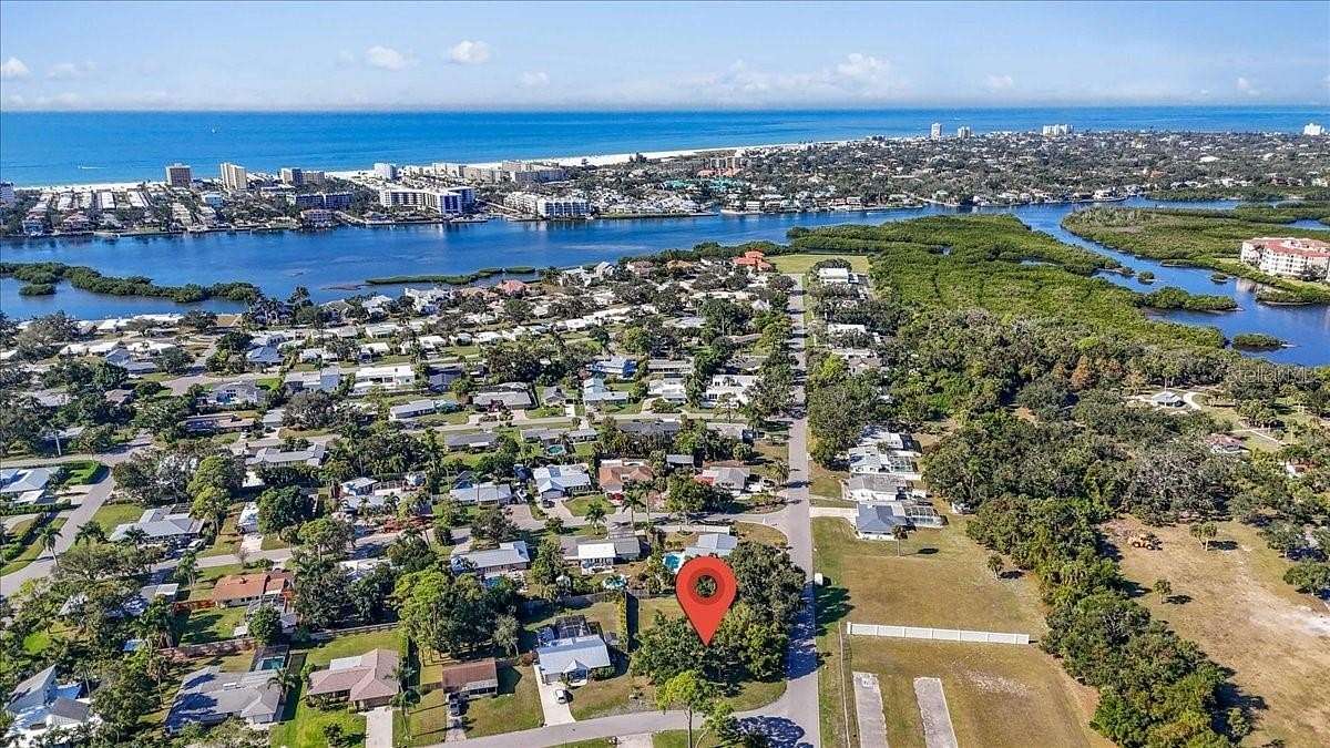 0.31 Acres of Residential Land for Sale in Sarasota, Florida