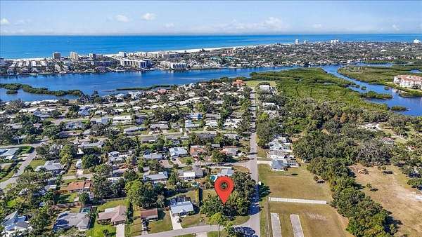 0.31 Acres of Residential Land for Sale in Sarasota, Florida