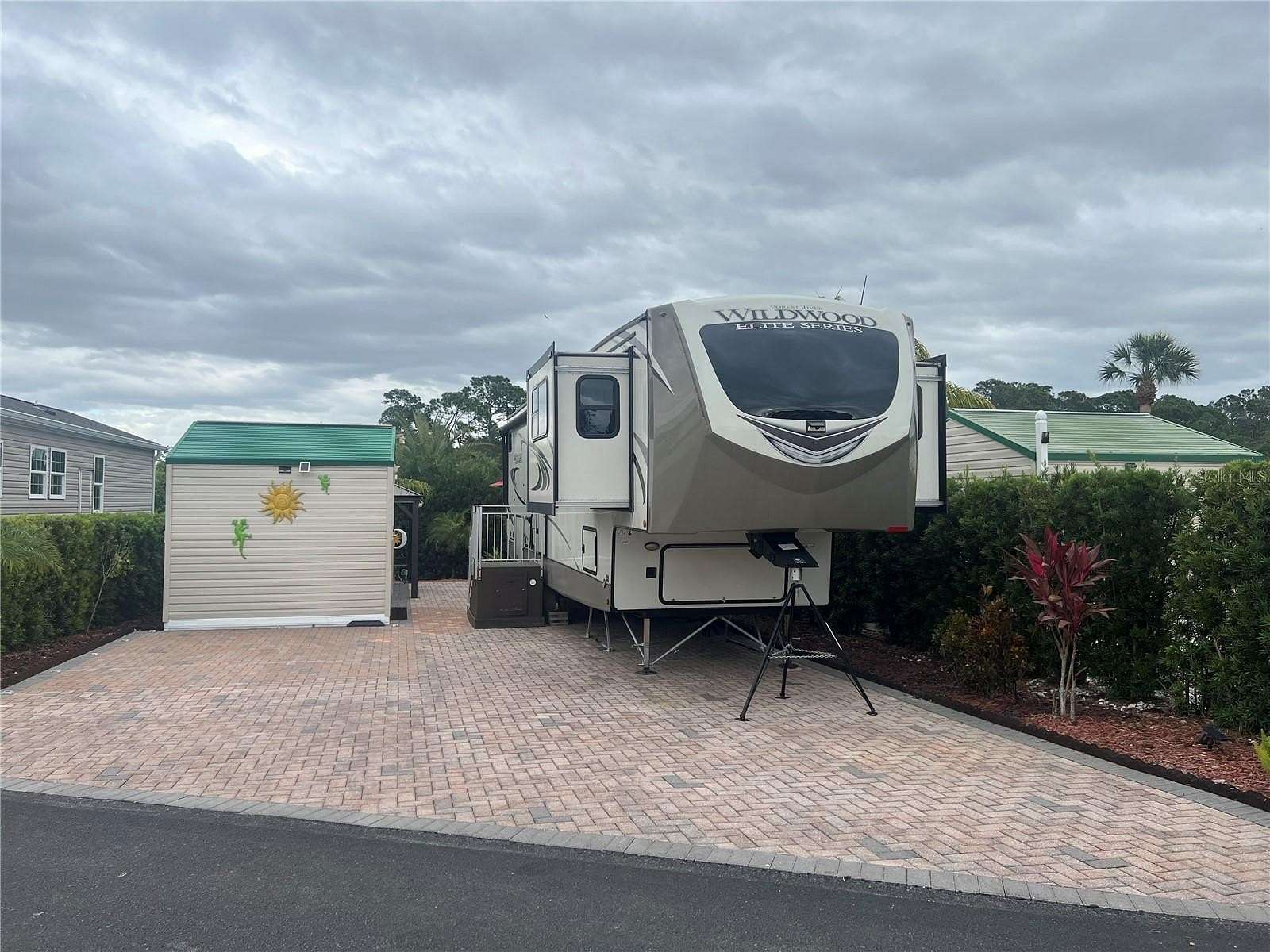 0.06 Acres of Land for Sale in Clermont, Florida