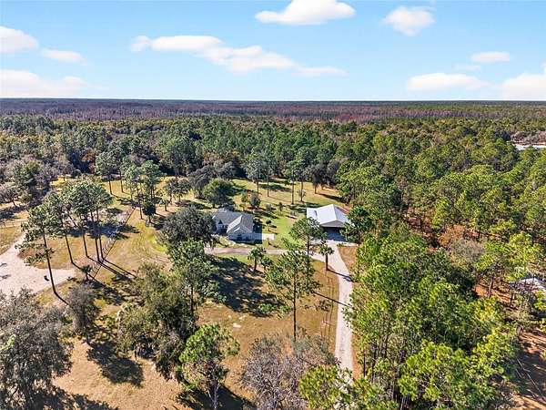 5 Acres of Land with Home for Sale in Morriston, Florida