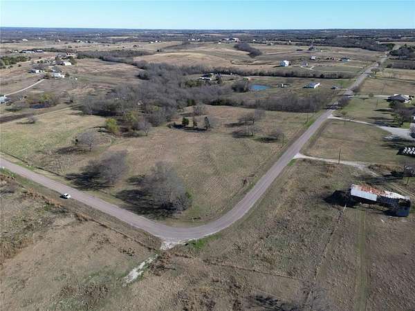 6.42 Acres of Land for Sale in Farmersville, Texas