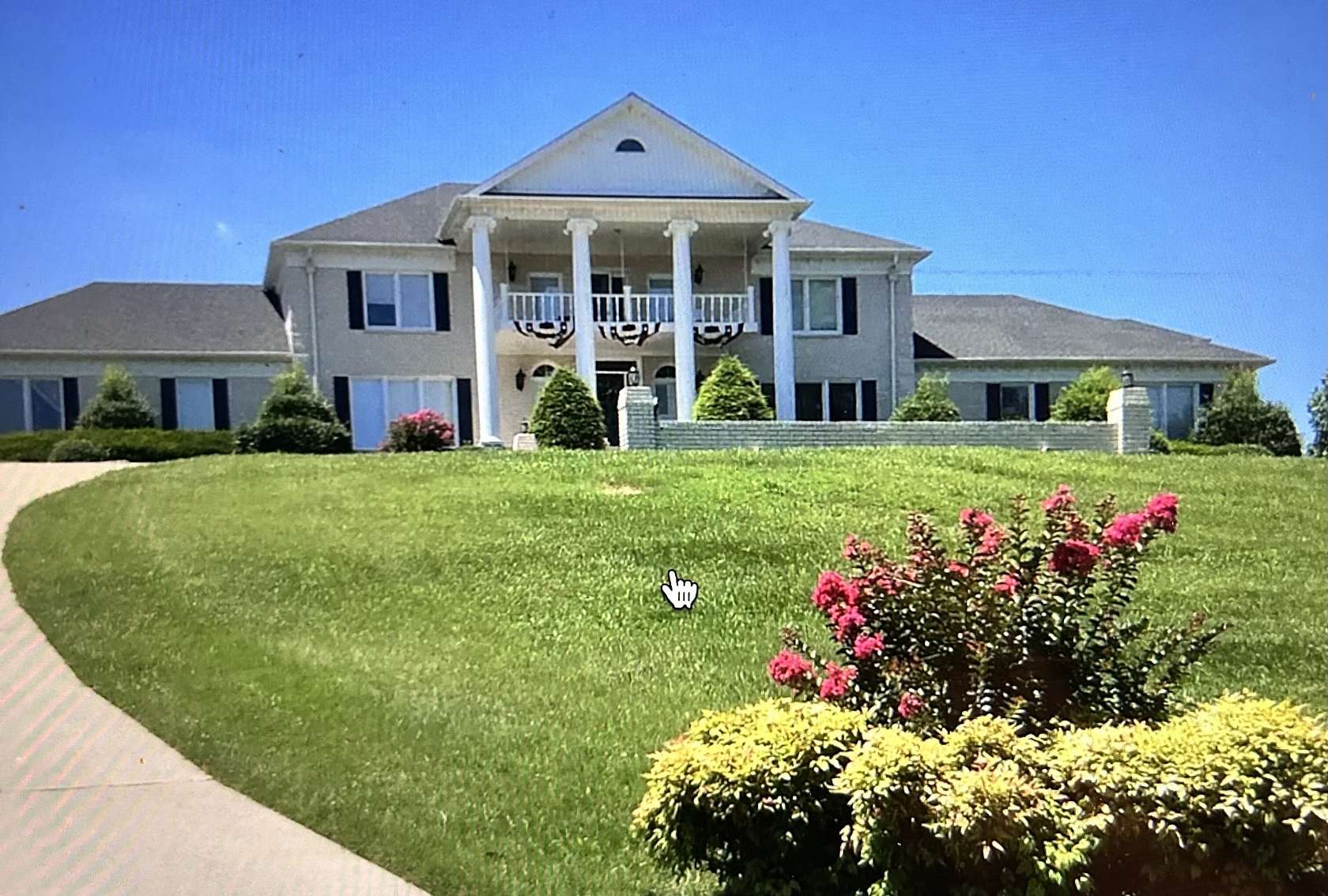 2 Acres of Residential Land with Home for Sale in Lebanon, Tennessee