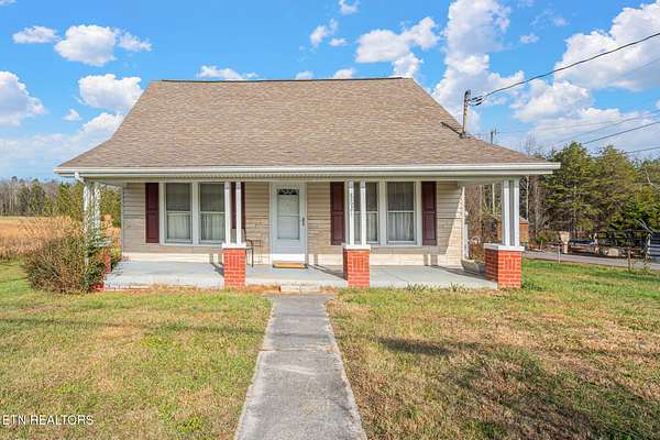 3 Acres of Residential Land with Home for Sale in Strawberry Plains, Tennessee