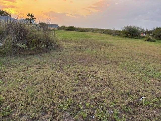 1.47 Acres of Residential Land for Sale in Rockport, Texas