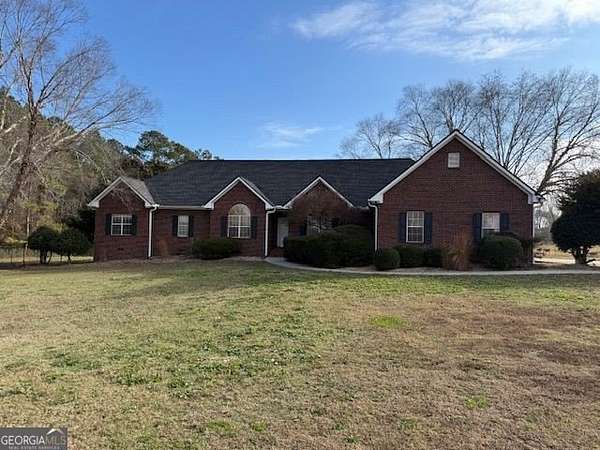 2.19 Acres of Residential Land with Home for Lease in McDonough, Georgia