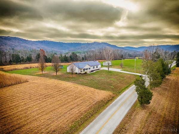 5.58 Acres of Residential Land with Home for Sale in Lynx, Ohio