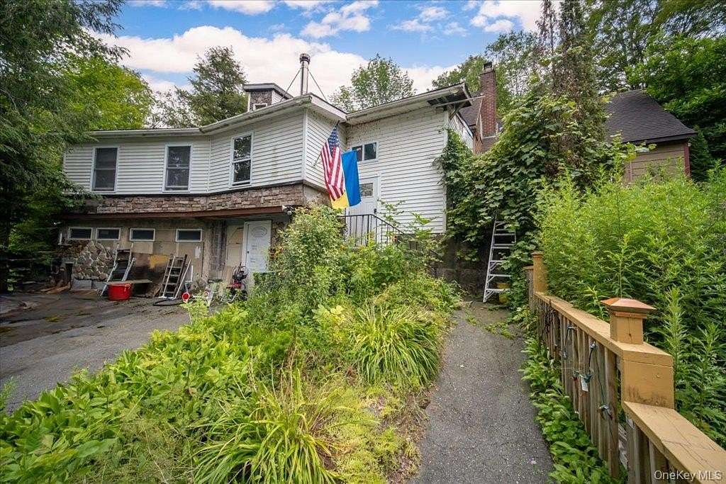 7 Acres of Residential Land with Home for Sale in Woodbourne, New York