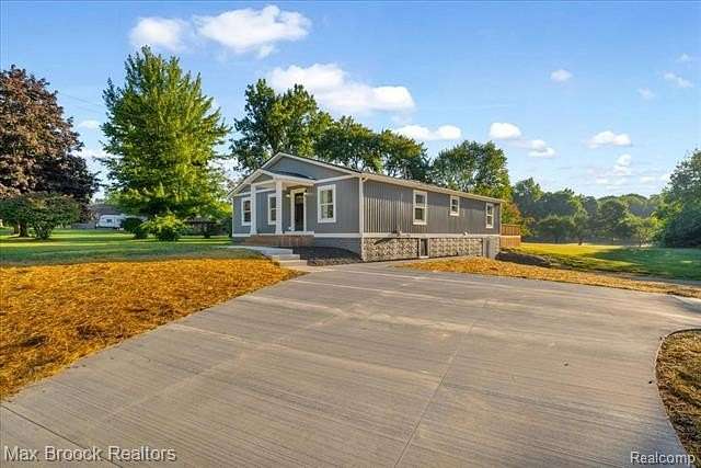 4 Acres of Residential Land with Home for Sale in Pontiac, Michigan