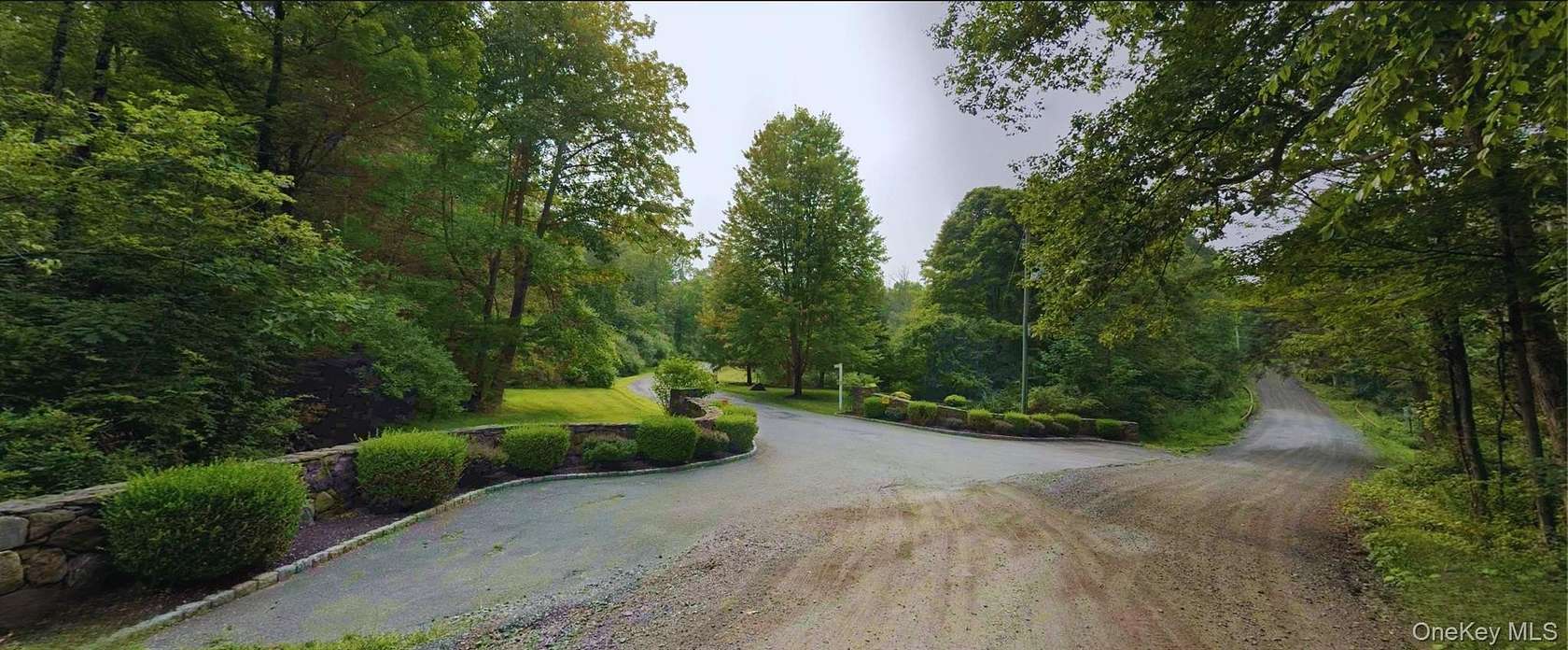 4.87 Acres of Residential Land for Sale in Pawling, New York