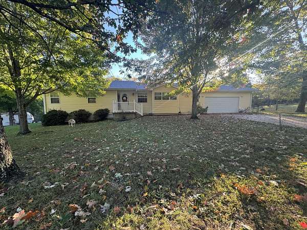 2.1 Acres of Residential Land with Home for Sale in Houston, Missouri