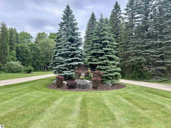 0.48 Acres of Residential Land for Sale in Farwell, Michigan