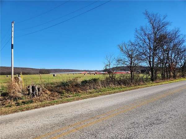10 Acres of Agricultural Land for Sale in Fayetteville, Arkansas