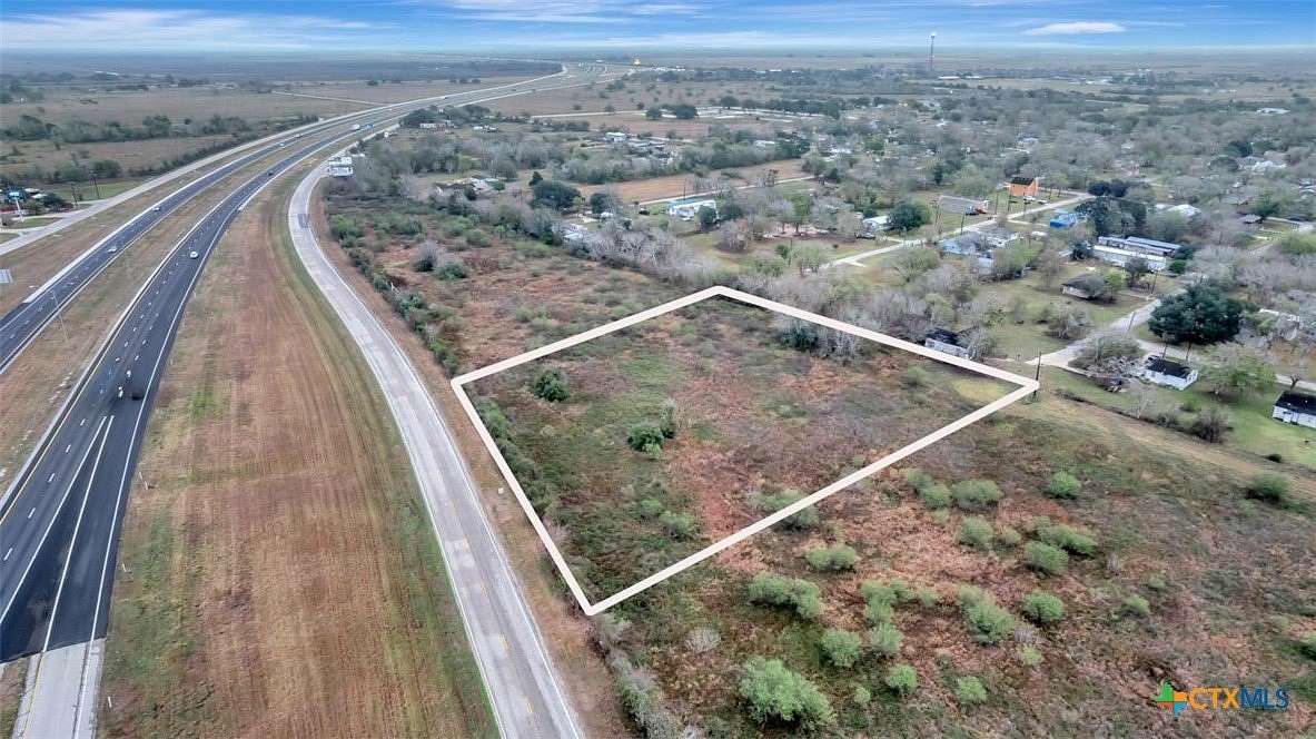 2.5 Acres of Mixed-Use Land for Sale in Edna, Texas