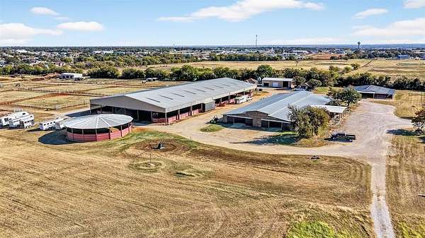 38.1 Acres of Improved Land for Sale in Aubrey, Texas