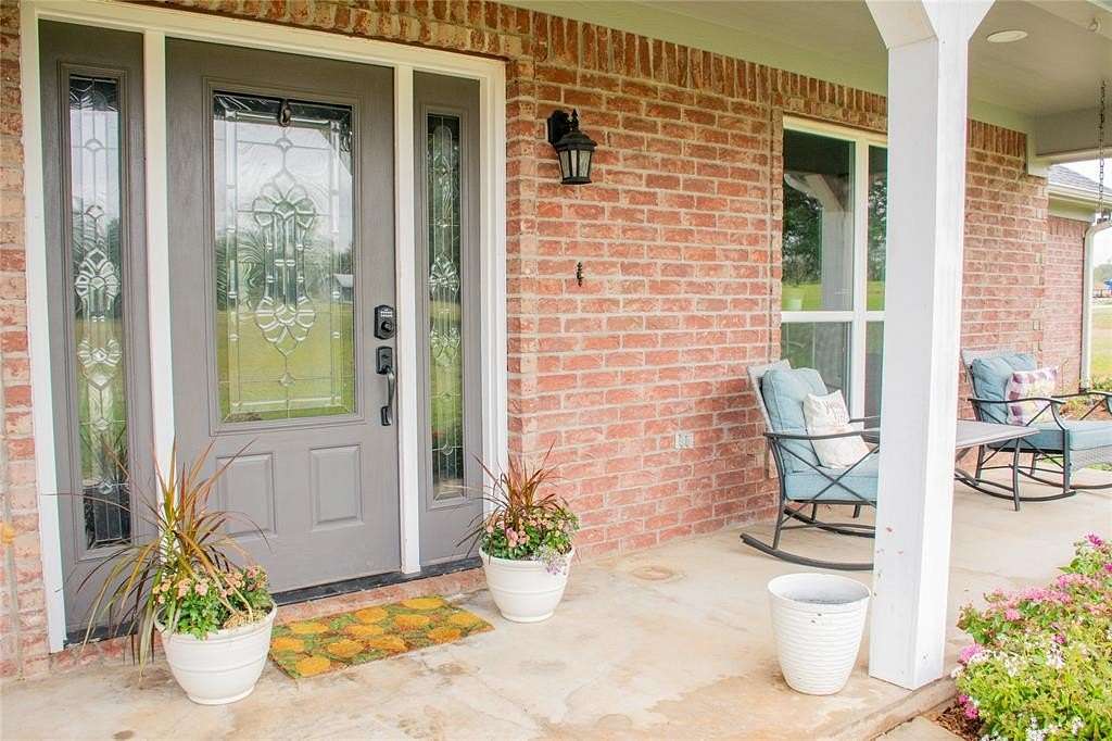 29 Acres of Agricultural Land with Home for Sale in Saltillo, Texas