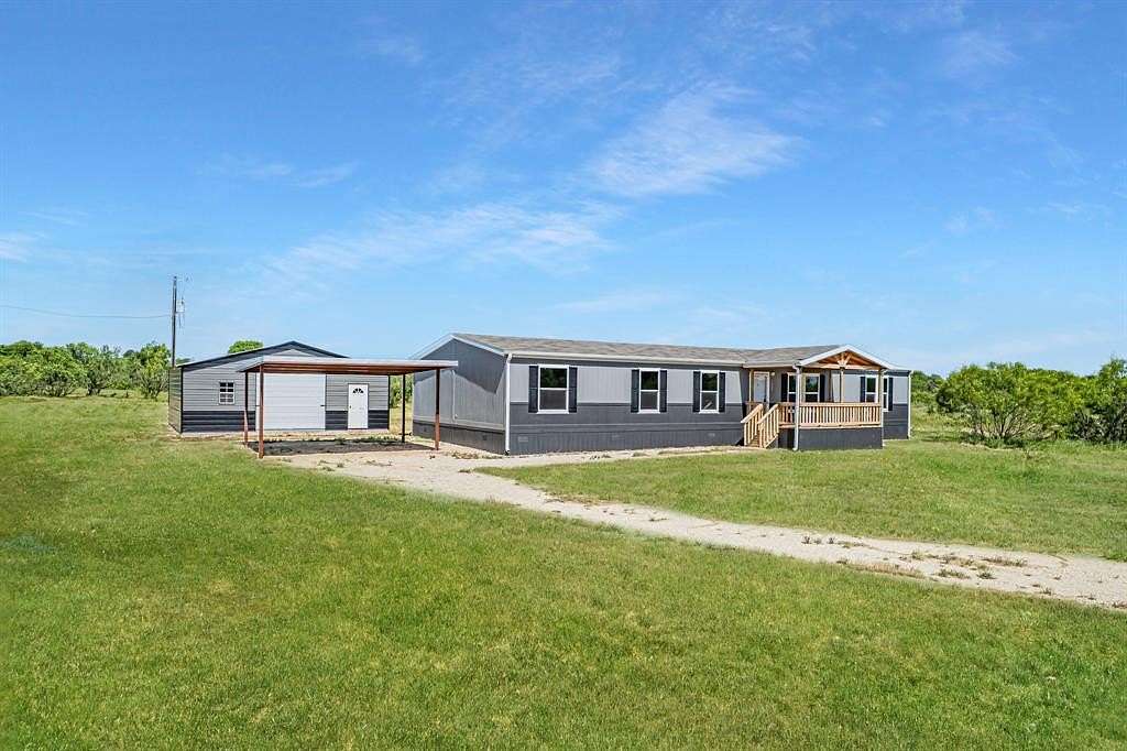 6 Acres of Residential Land with Home for Sale in Bellevue, Texas