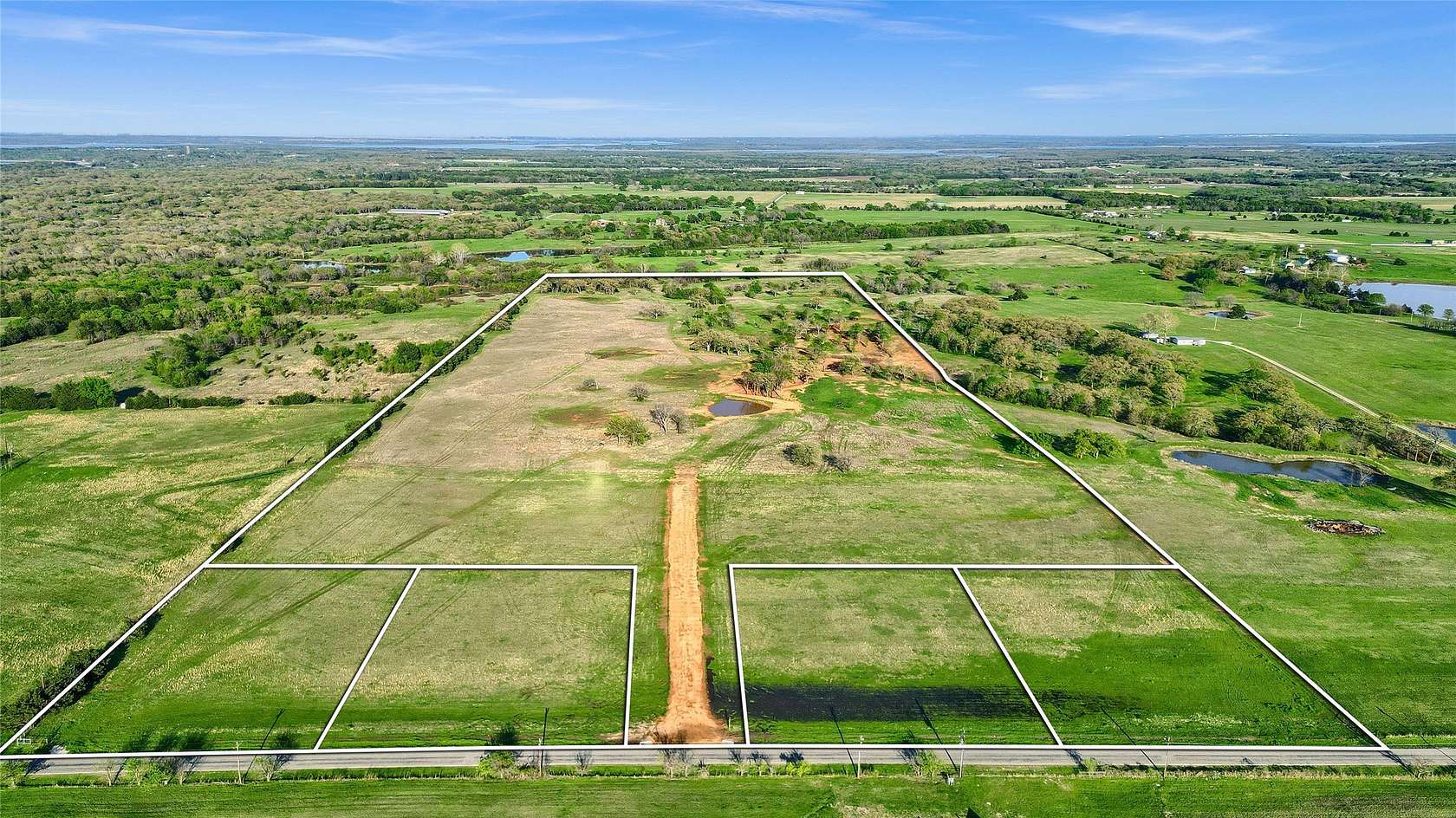 1.19 Acres of Residential Land for Sale in Gordonville, Texas