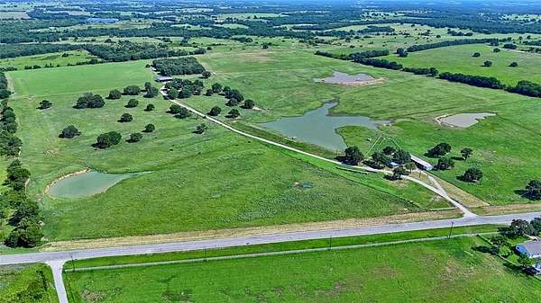 116 Acres of Agricultural Land with Home for Sale in Sunset, Texas