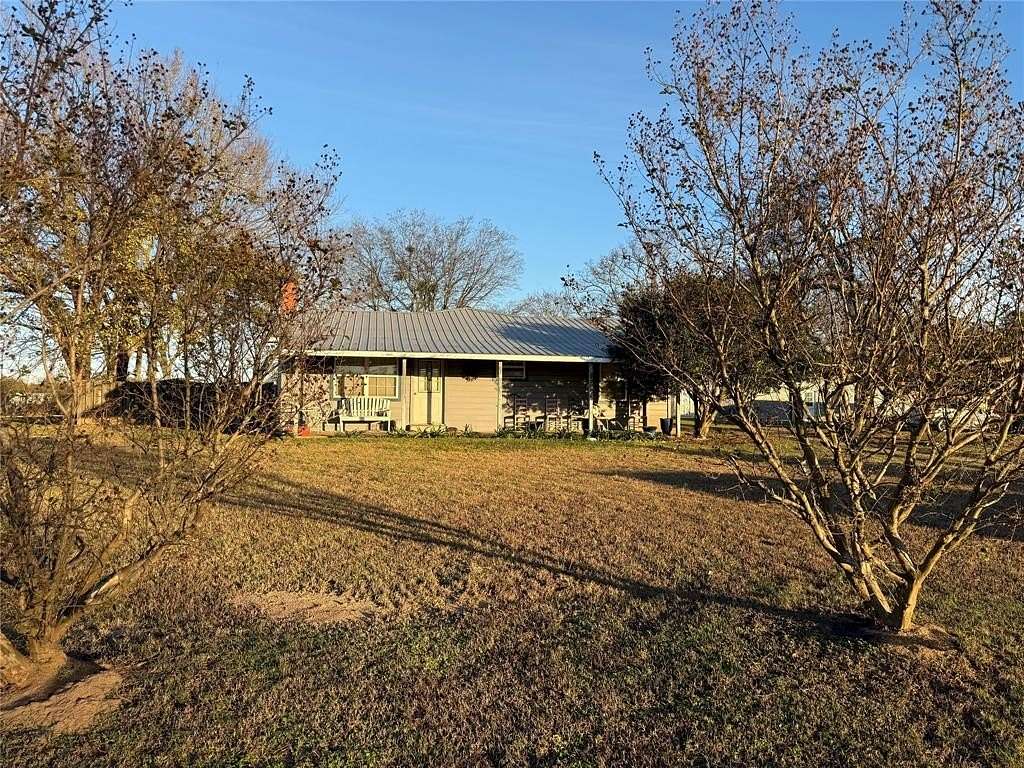 2.81 Acres of Residential Land with Home for Sale in Emory, Texas