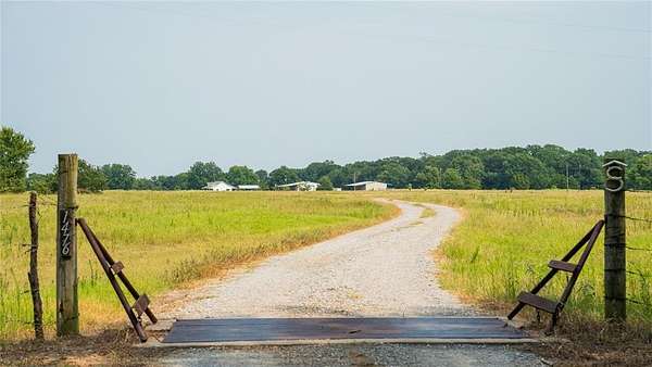 276 Acres of Land with Home for Sale in Telephone, Texas