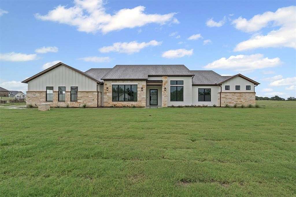 2 Acres of Residential Land with Home for Sale in Weatherford, Texas