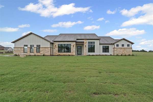 2 Acres of Residential Land with Home for Sale in Weatherford, Texas